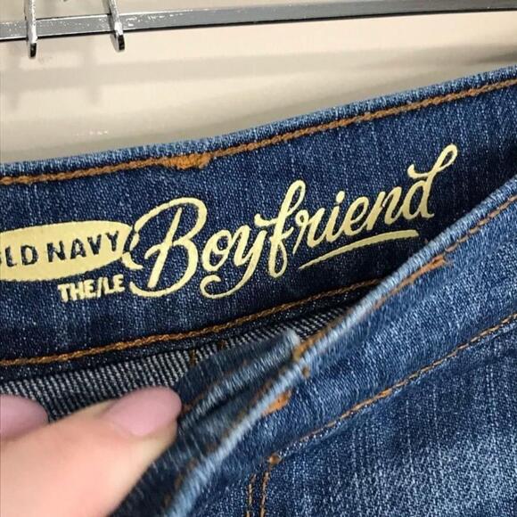 Old Navy Boyfriend Jean Short - Size 10 - Picture 4 of 6